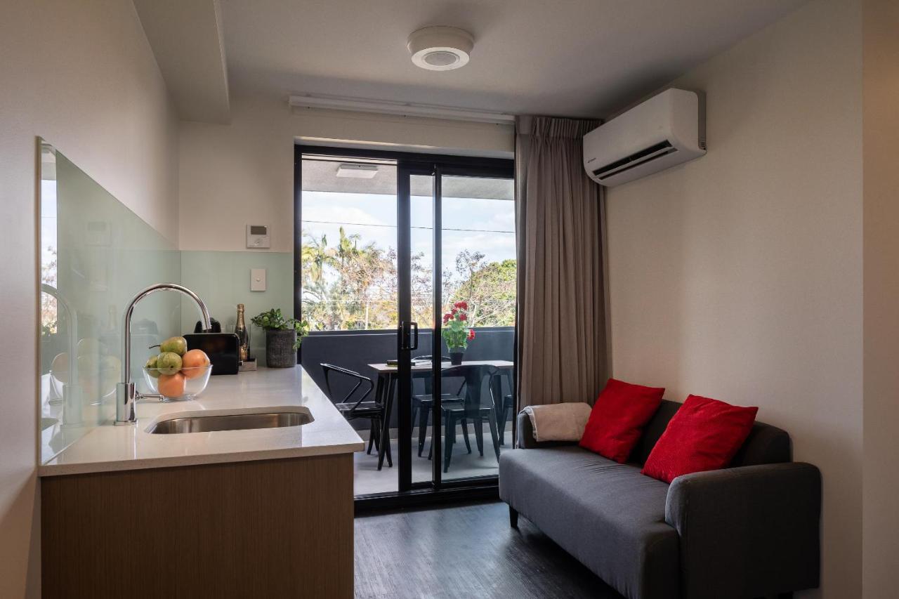 Deluxe Queen Studio with Kitchenette and Balcony