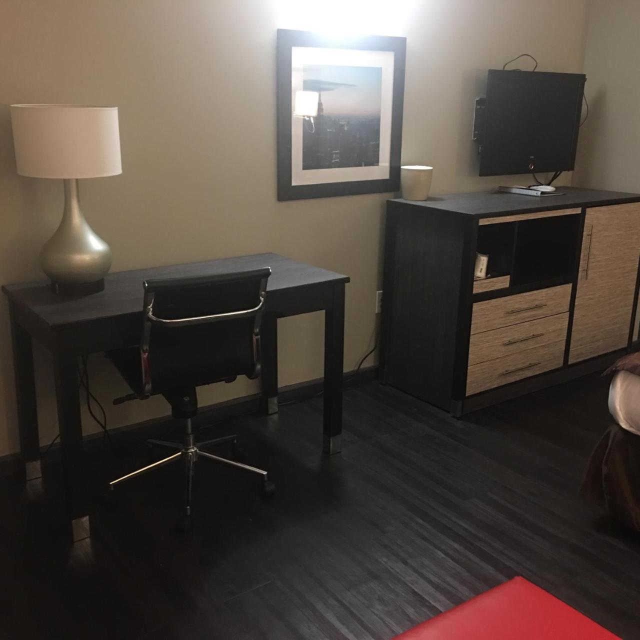 King Room- Non-Smoking