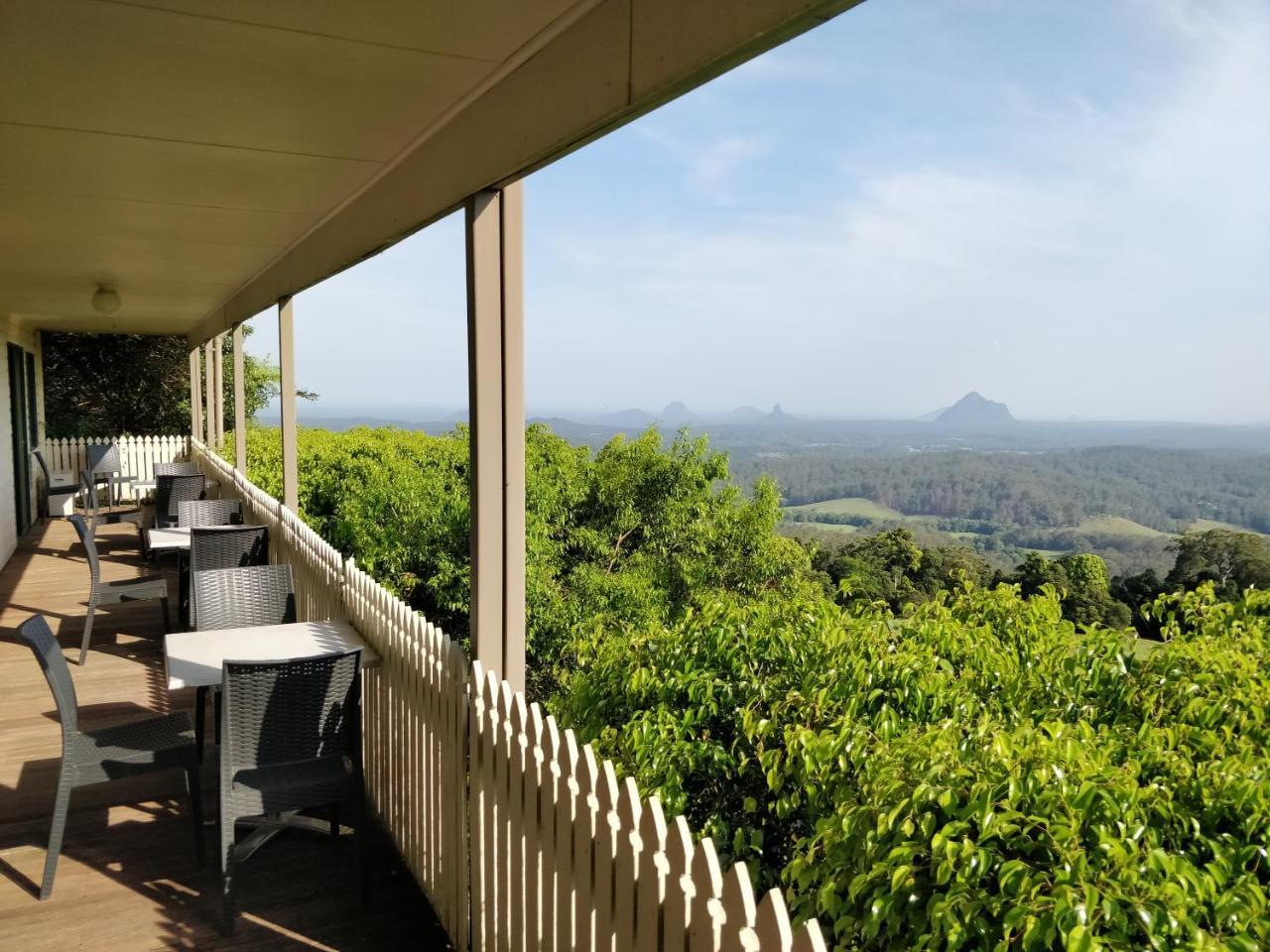 Twin Glasshouse View Room