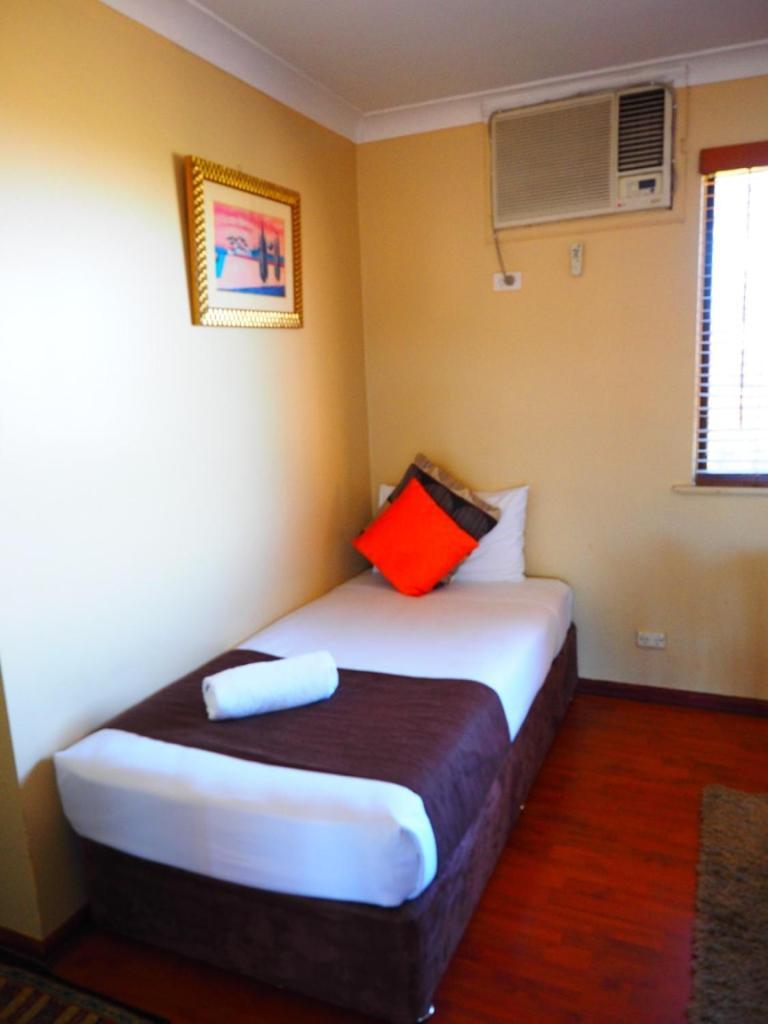 Twin Room,749512217:JPEG