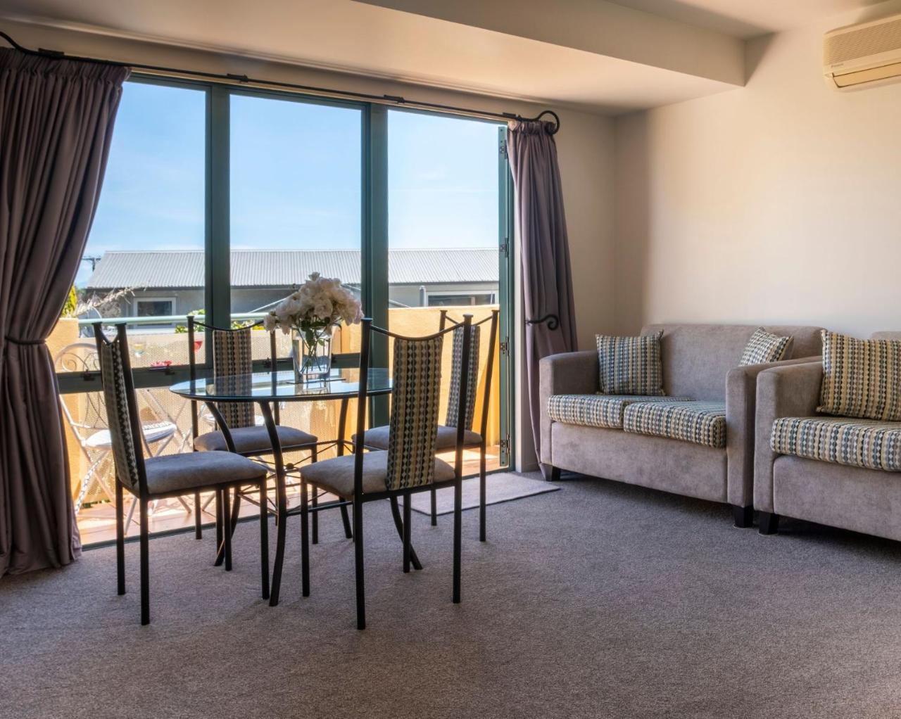 Two-Bedroom Suite,750352421:JPEG