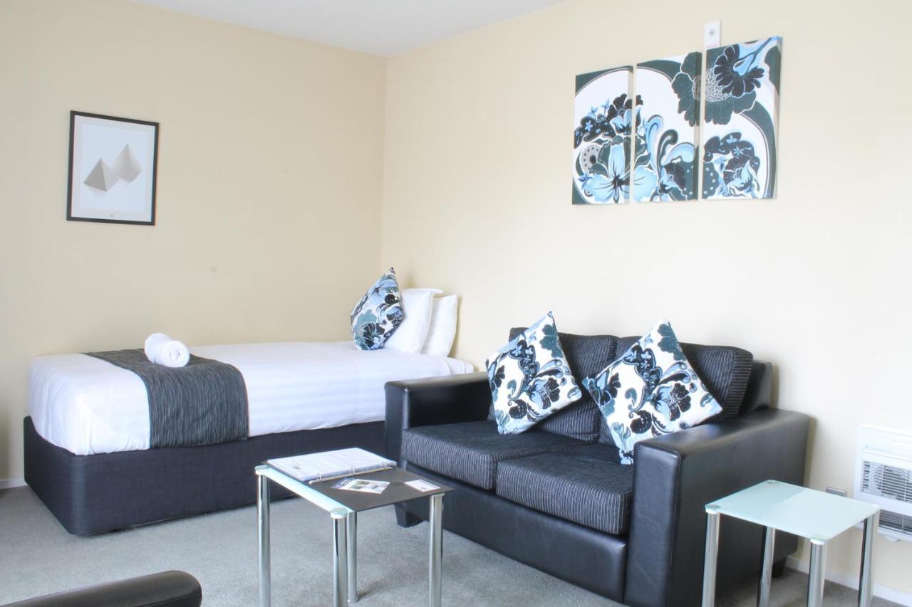 One-Bedroom Apartment,762411346:JPEG