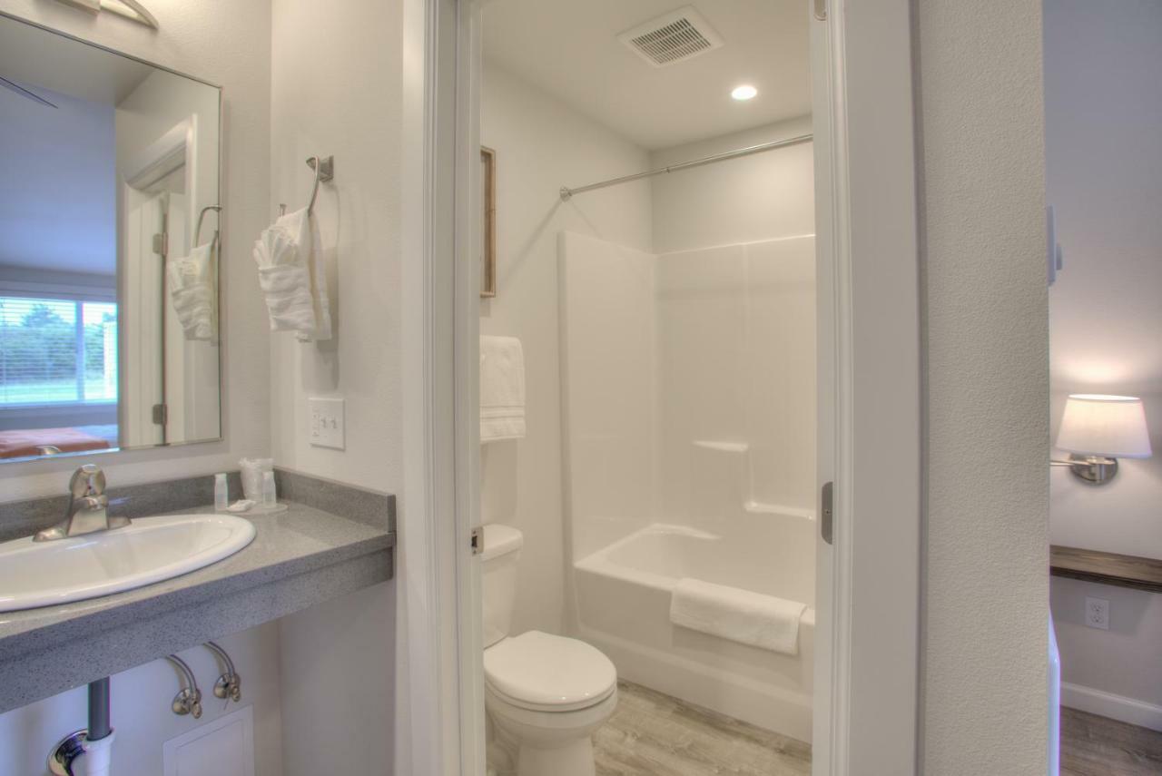 Queen Suite with Two Queen Beds