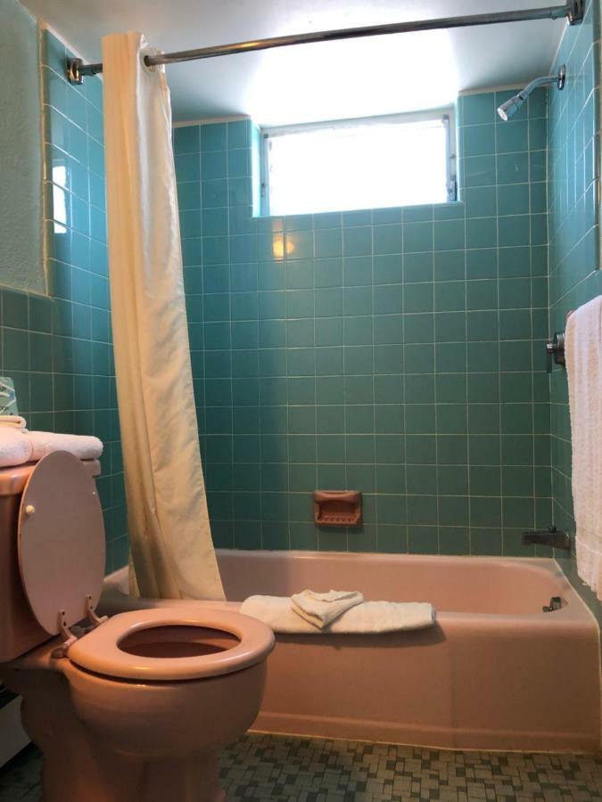 Classic Queen Room