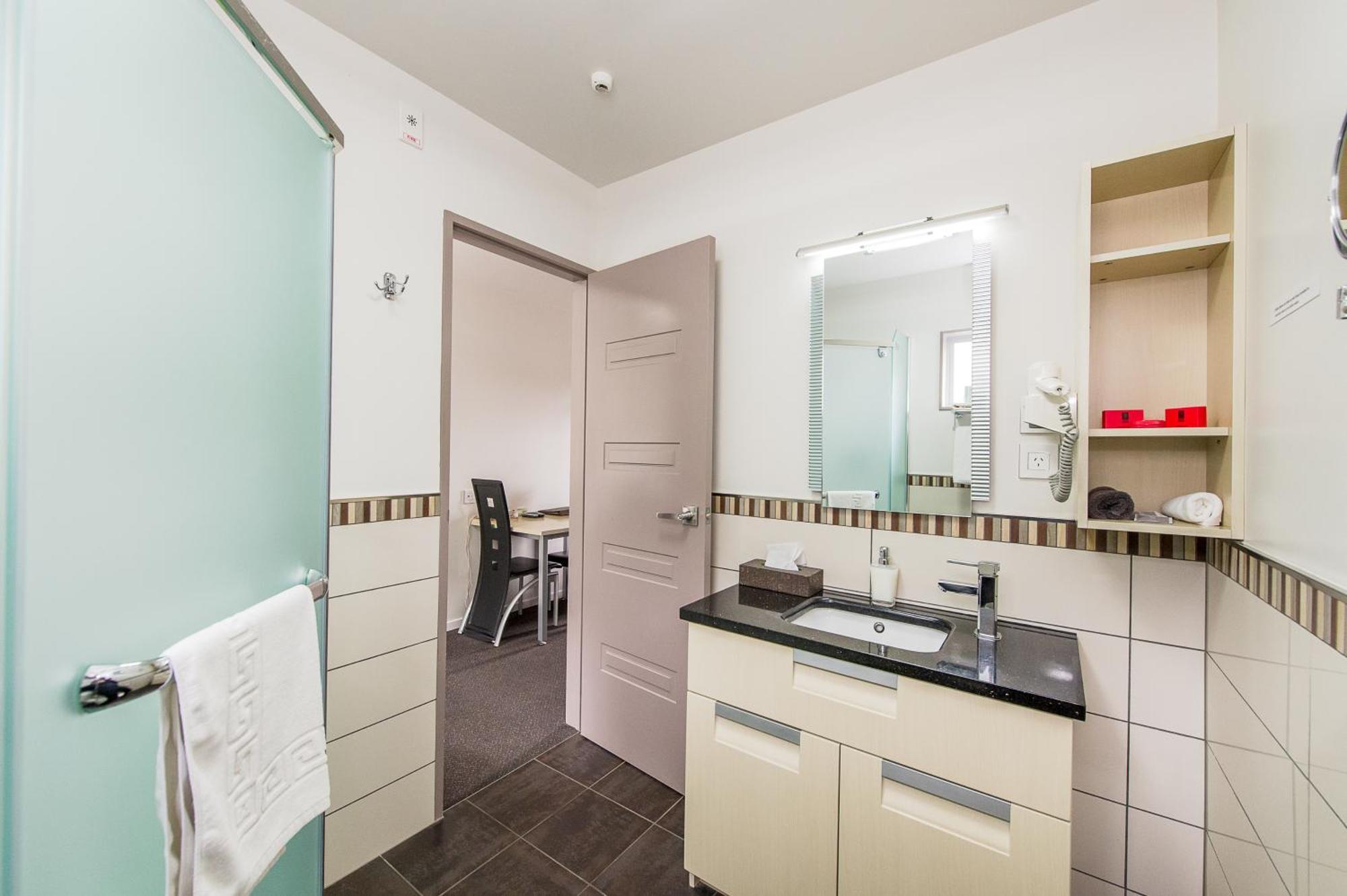 Studio,827611220:JPEG