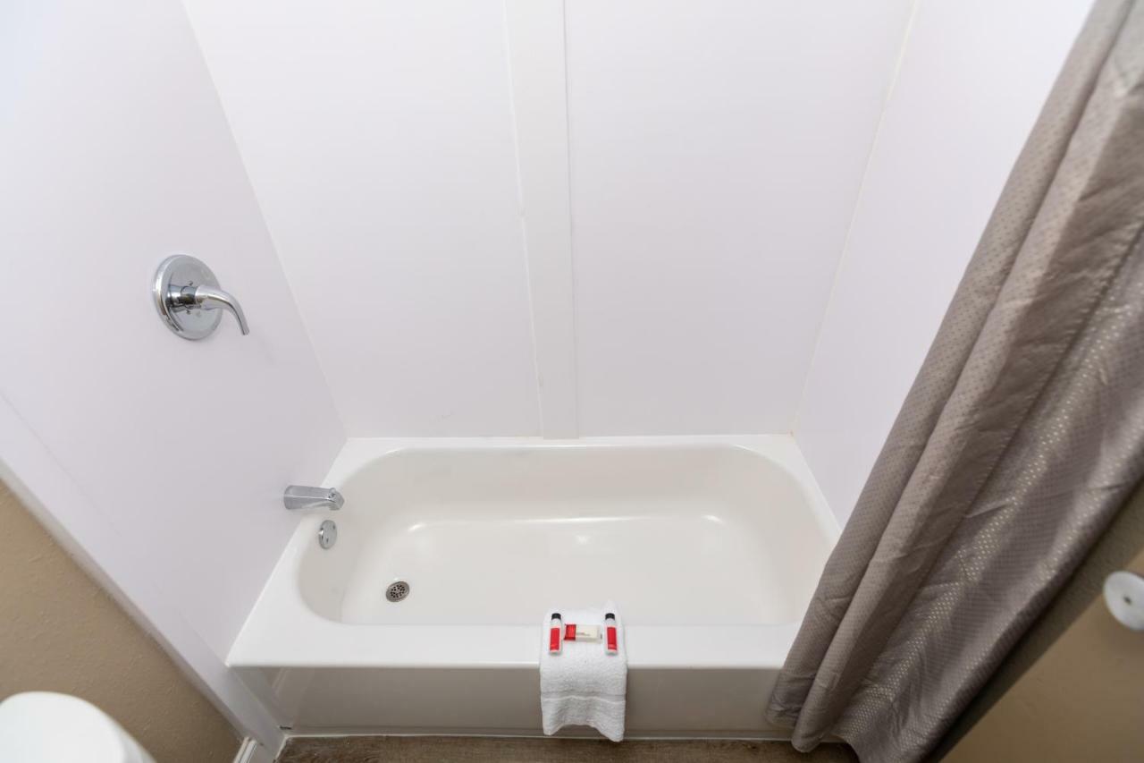 King Room - Mobility Access/Non-Smoking