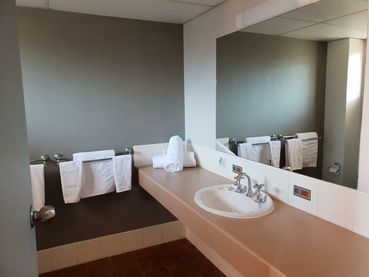 Standard Family Room,962801143:JPEG