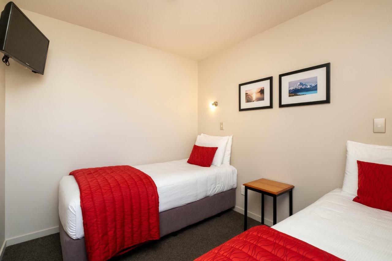 One-Bedroom Apartment,1228520213:JPEG