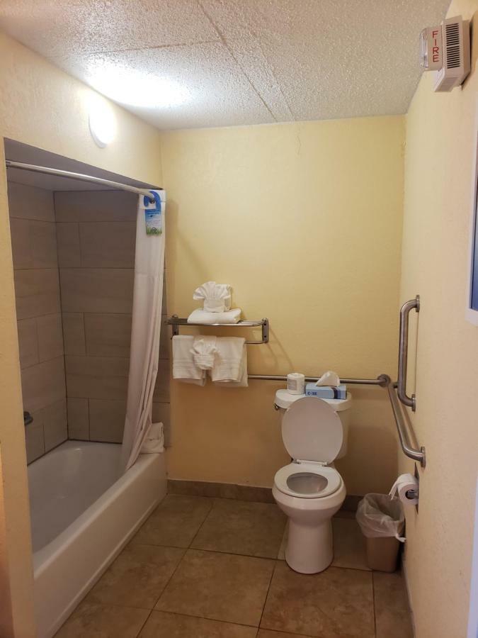 2 Double Bed, Mobility/Hearing Impaired Access Room, Tub w/Grab Bars, No Smoking