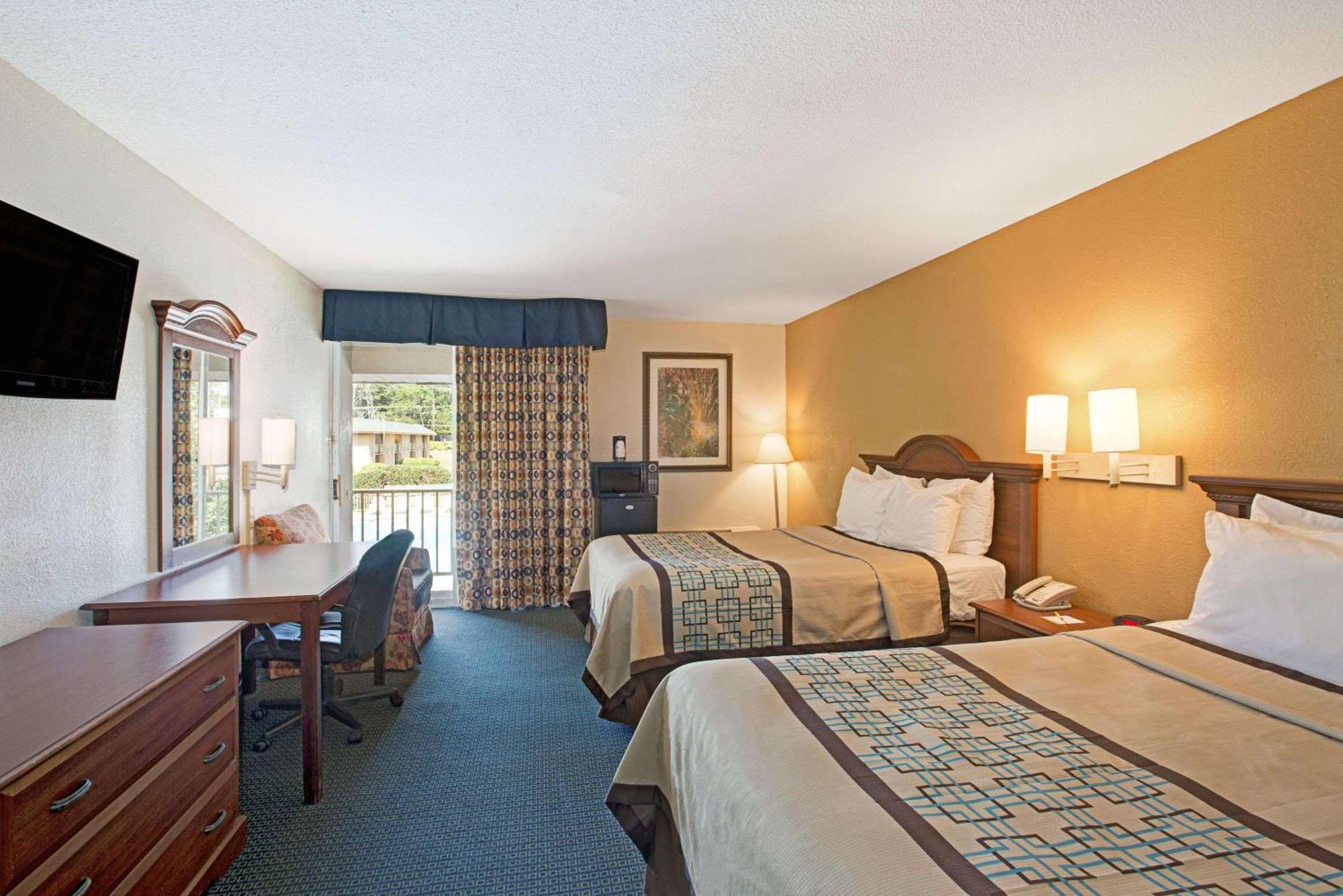 Deluxe Double Room with Two Double Beds - Non-Smoking