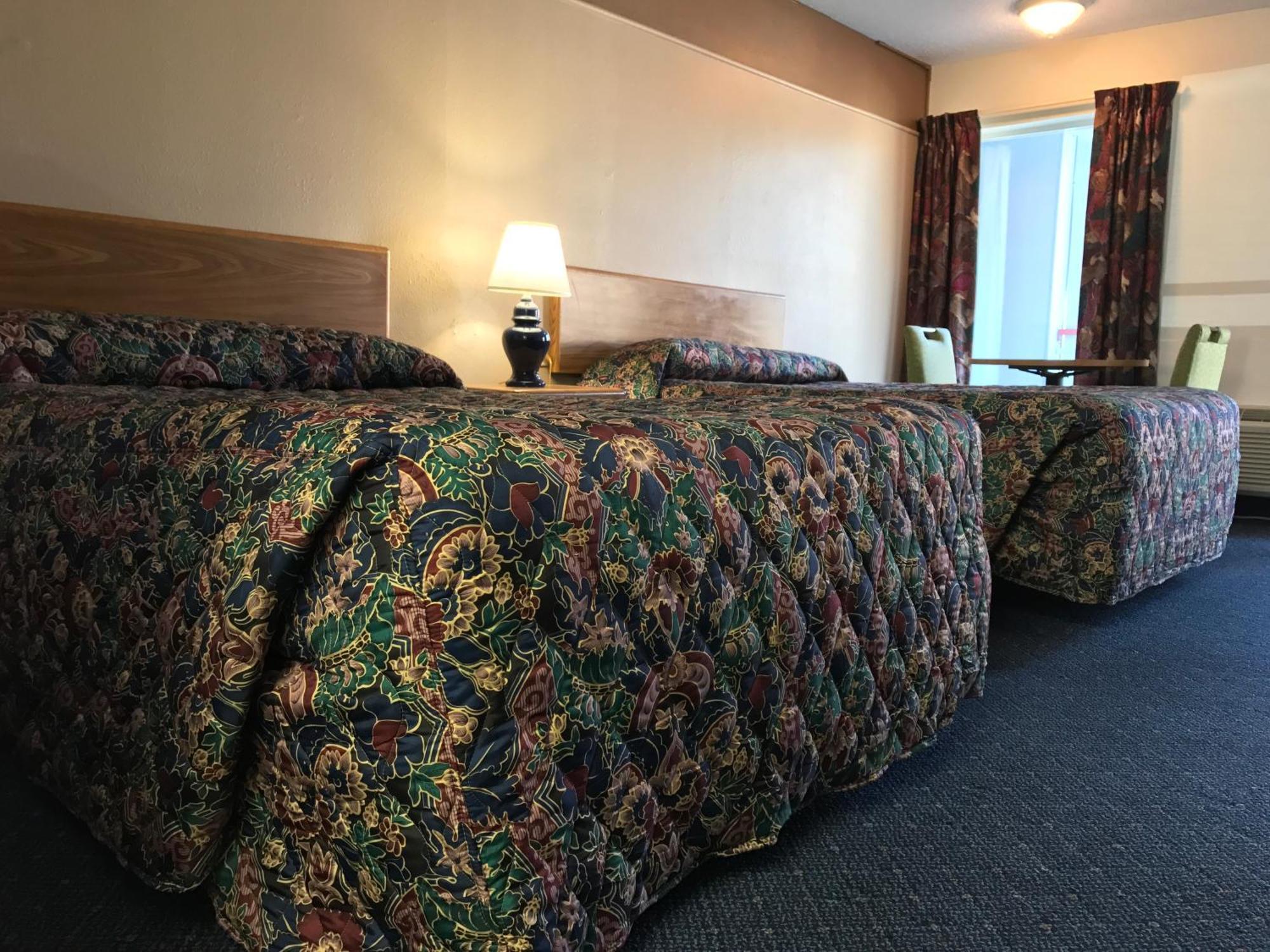 Double Room with Two Double Beds - Smoking