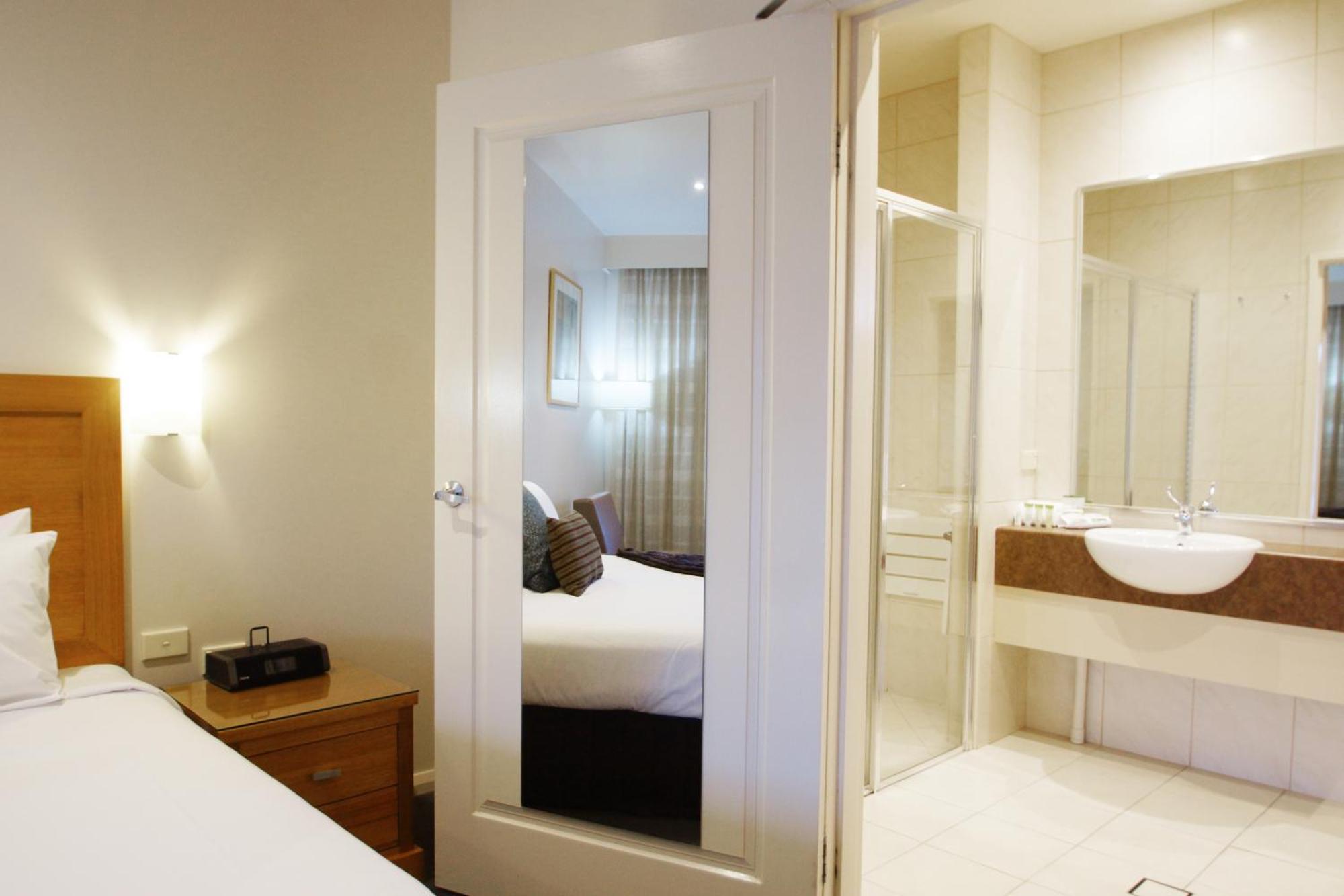 King Room with Spa Bath