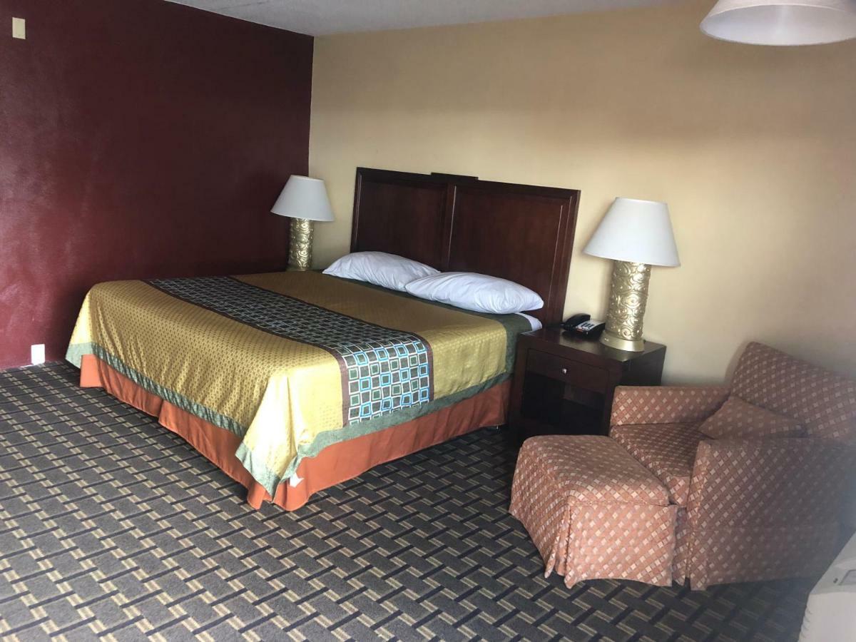 King Room - Non-Smoking