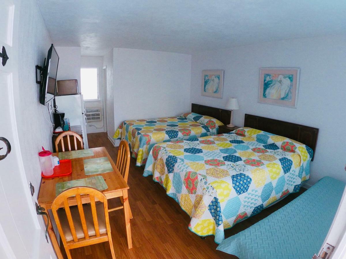 Standard Queen Room
