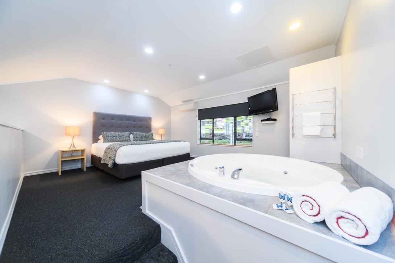 Executive Suite Spa Adults Only,836114777:JPEG