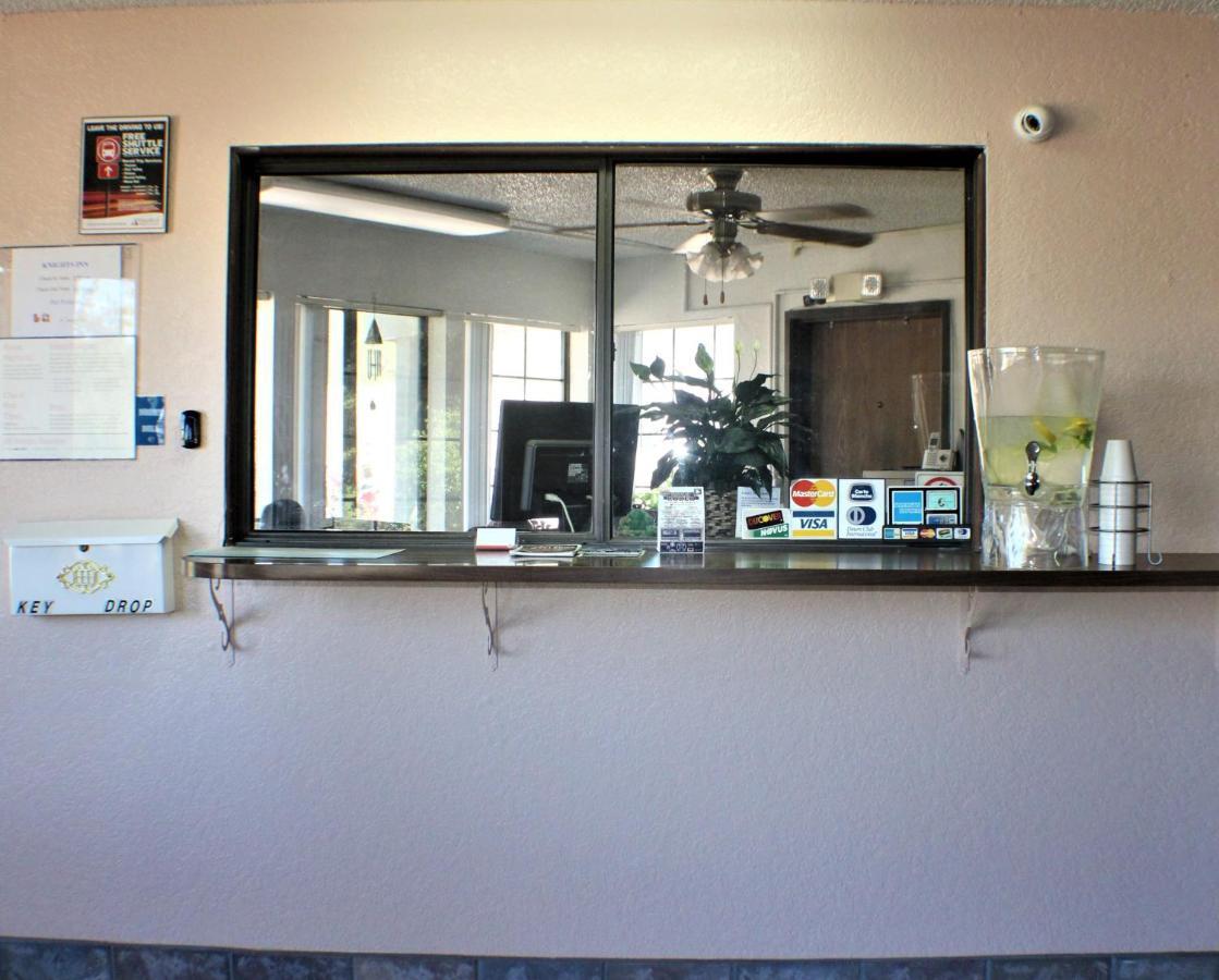 Deluxe Queen Room with Two Queen Beds - Disability Access - Non-Smoking