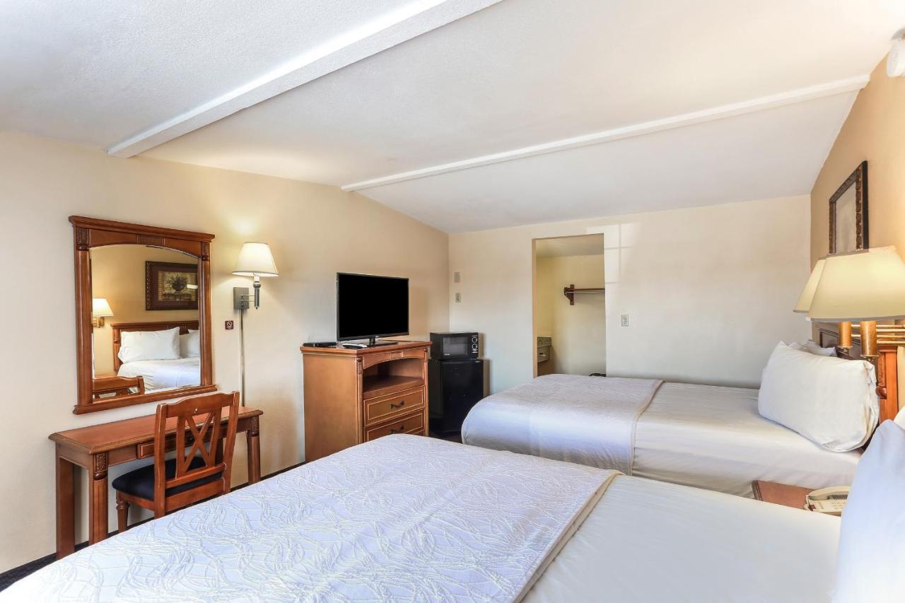 Queen Room