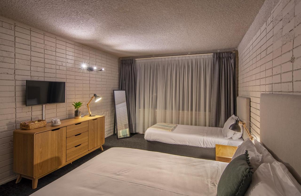 Double or Twin Room,946955224:JPEG
