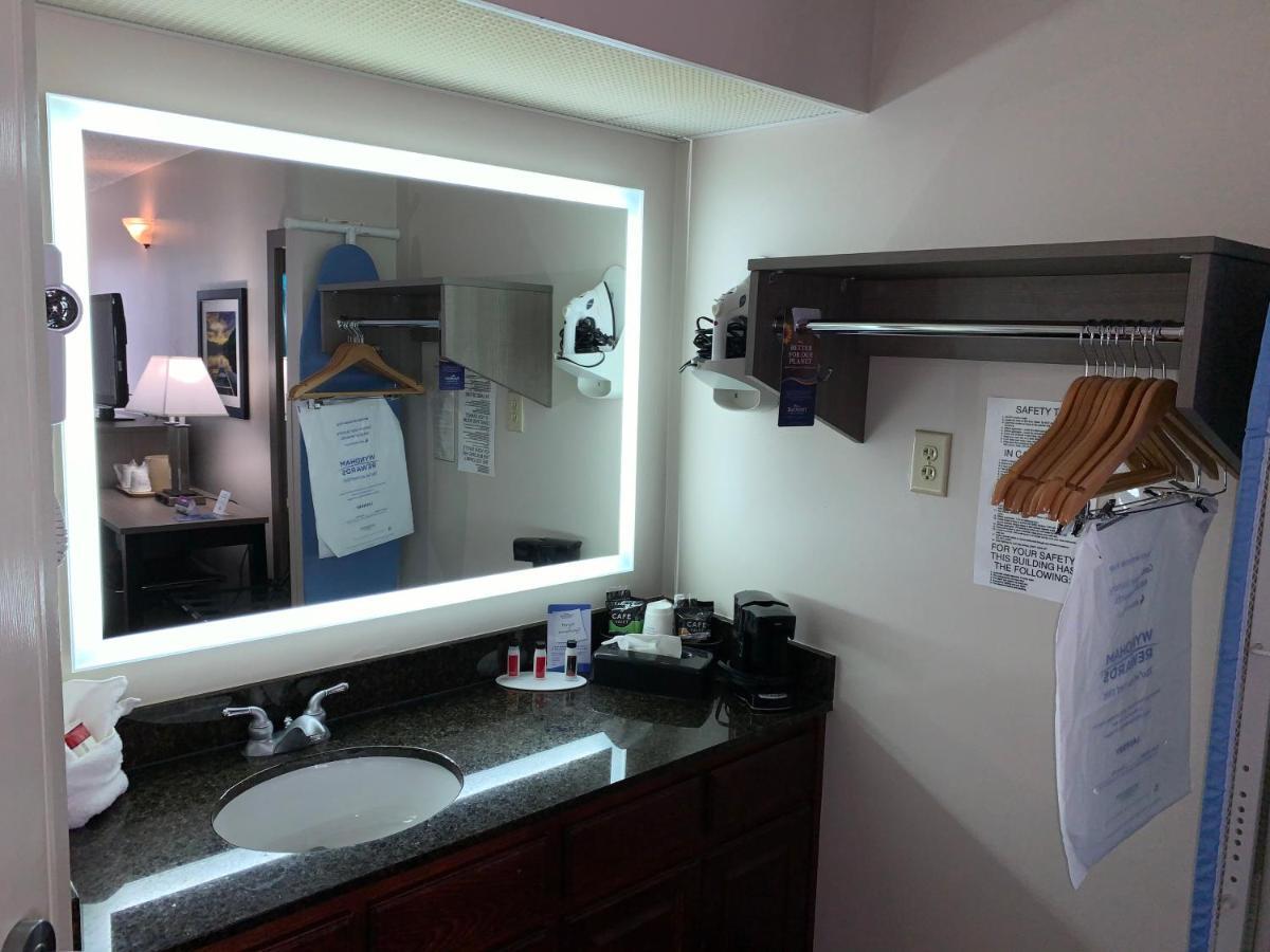 King Room - Non-Smoking