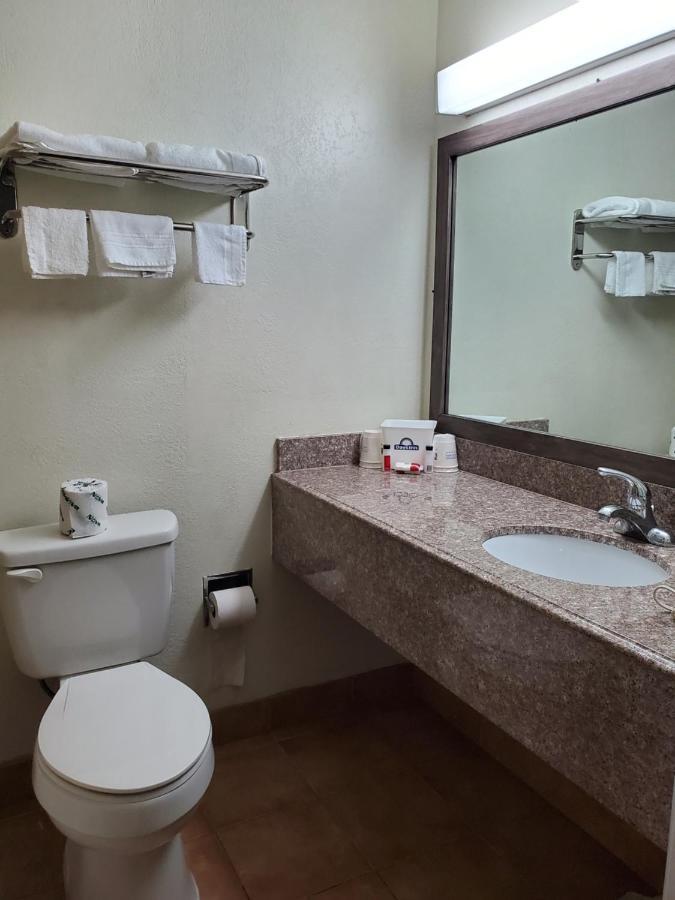 King Room - Disability Access/Non-Smoking