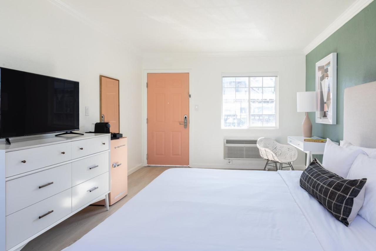 Standard King Room