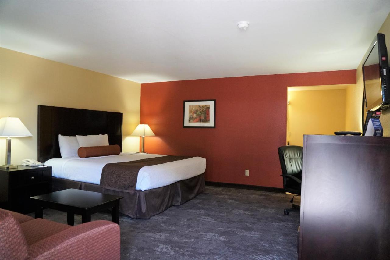 Deluxe King Room with Sofa