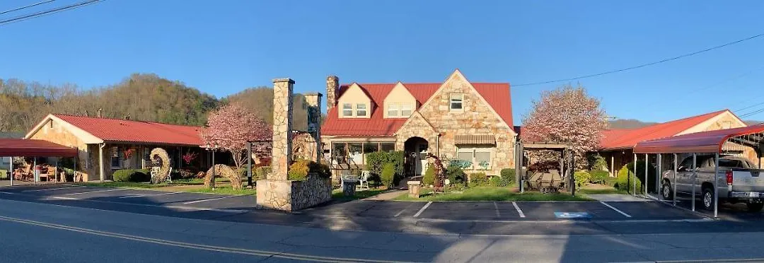 Phillips Historic Motel & Cottages-1