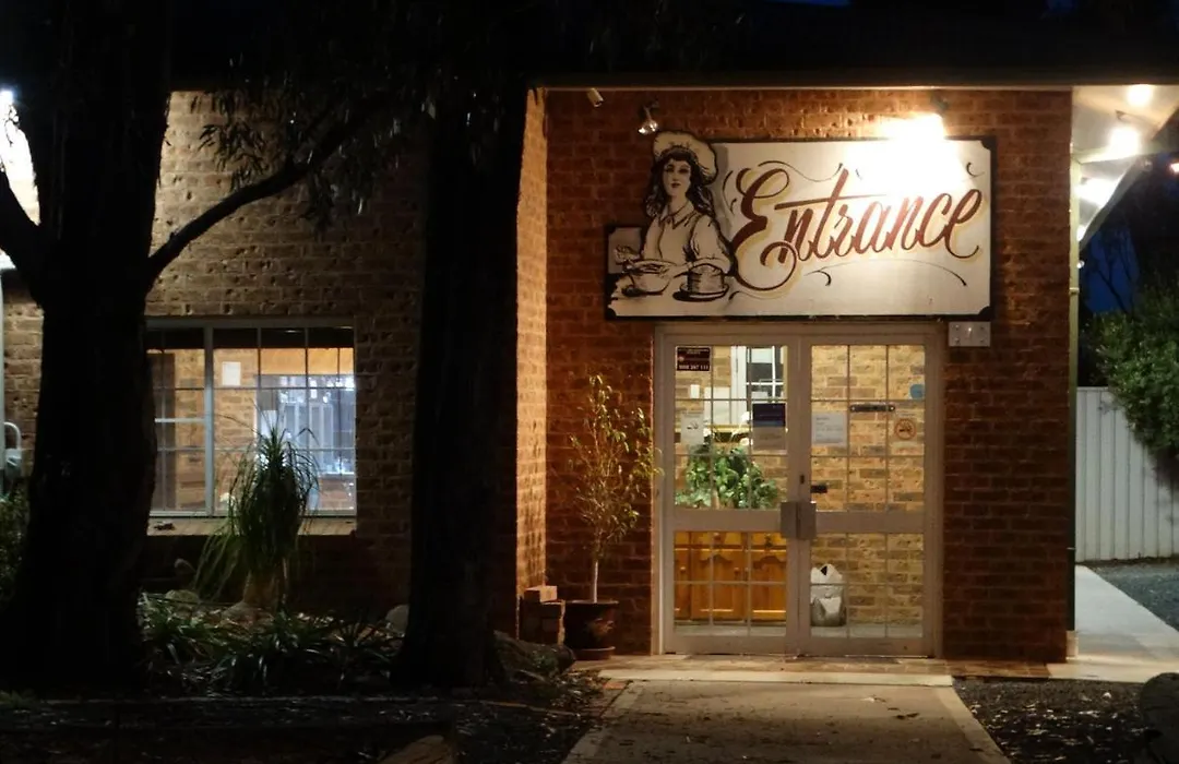 Colonial Motor Inn-1