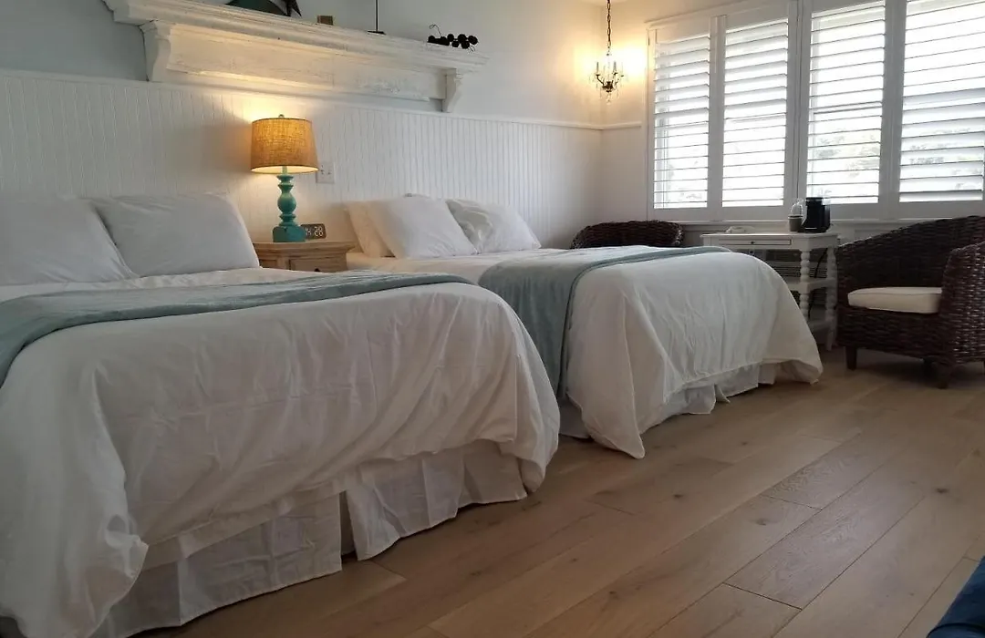 Auberge On The Cove-1