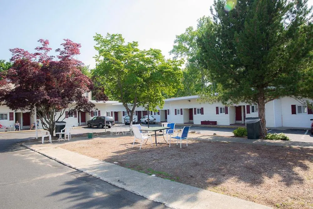 Bedford Motel-1