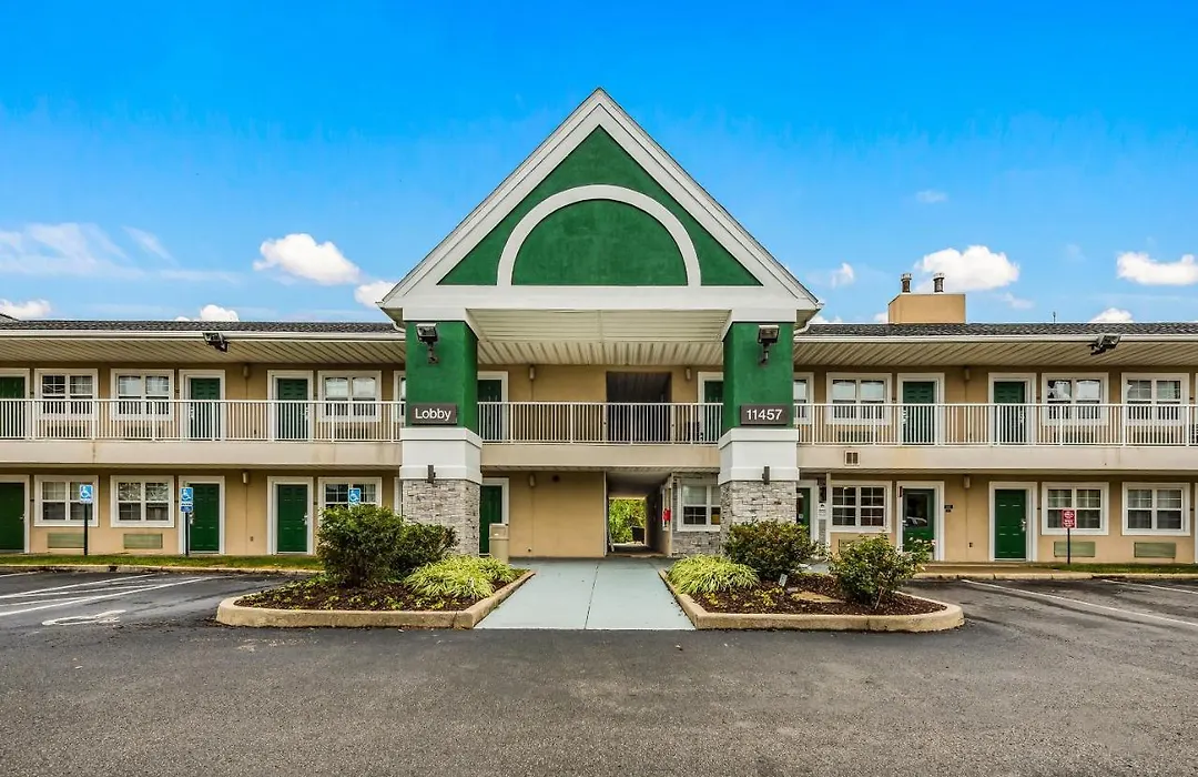 Hometowne By Red Roof Studios Cincinnati - Sharonville-1