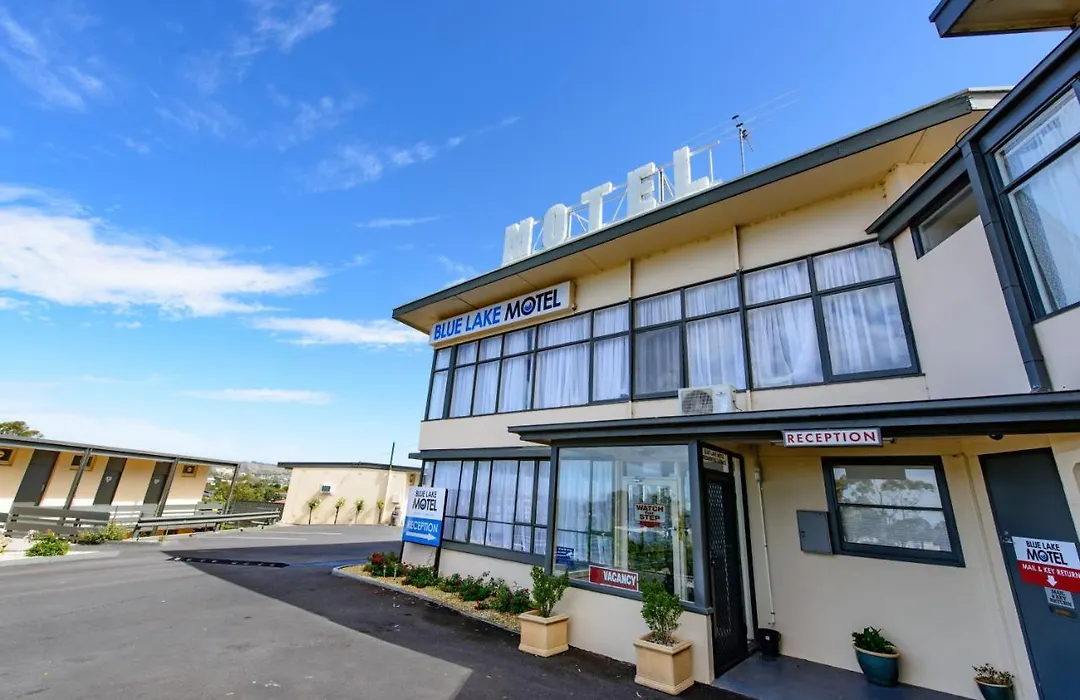 Blue Lake Motel-1