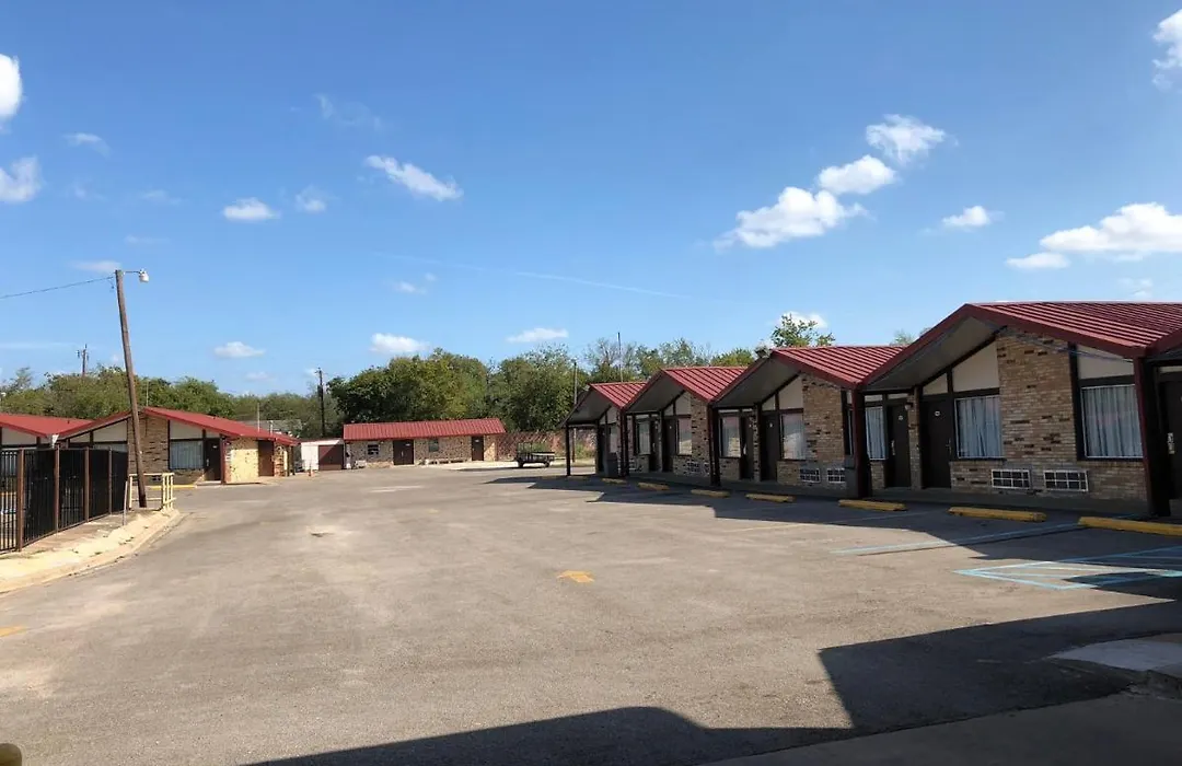 Kings Inn Mexia-1