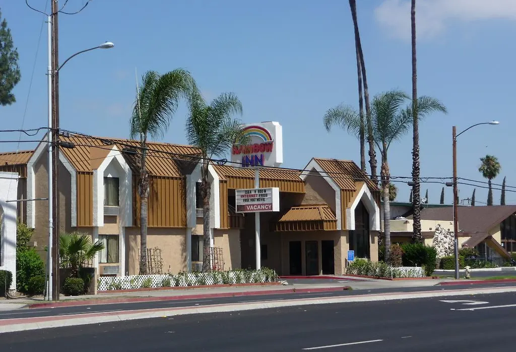 Rainbow Inn-1
