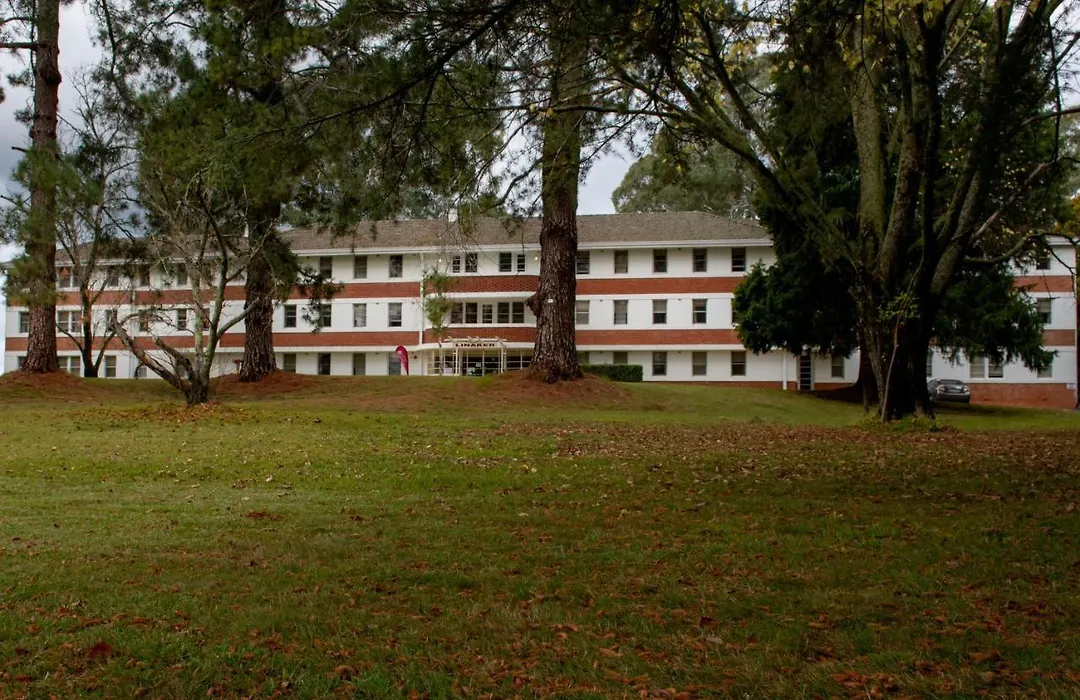 Linaker Art Deco Motel-1