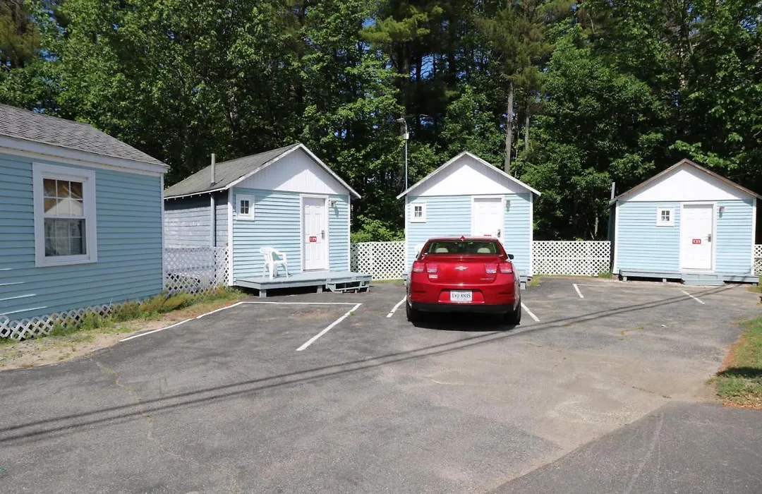 Brookside Inn & Cottages-1