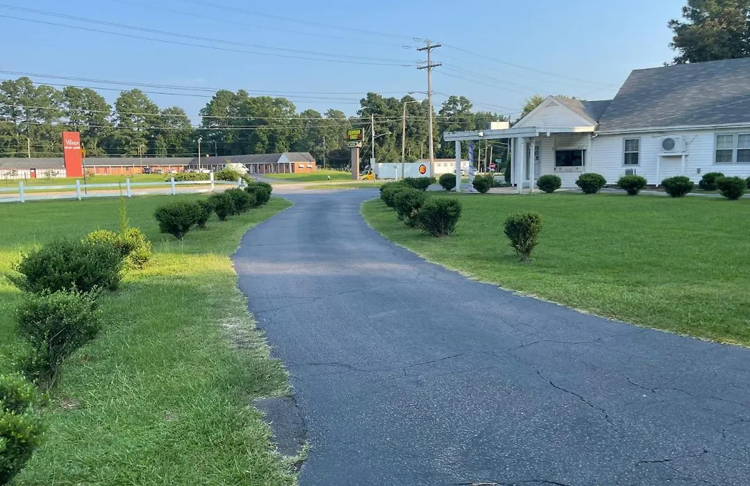 Kenwood Court Motel-1