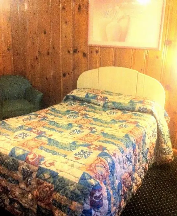 Economy Inn Martinsburg-1