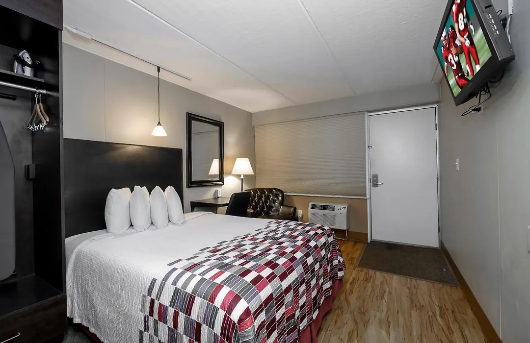 Red Roof Inn And Suites Herkimer-1