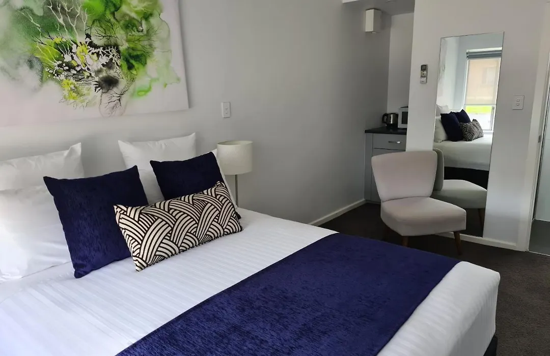 The Avenue Inn-1