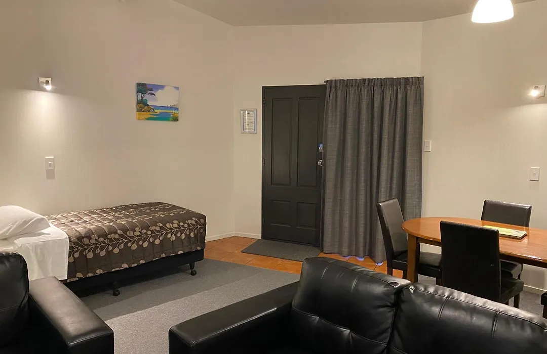 Townsman Motor Lodge-1