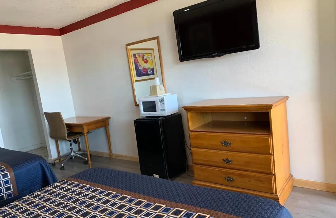 Budget Inn-1