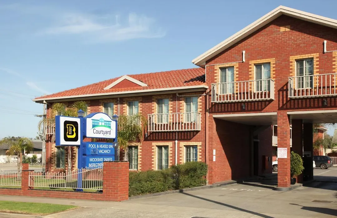 Courtyard Motor Inn-1