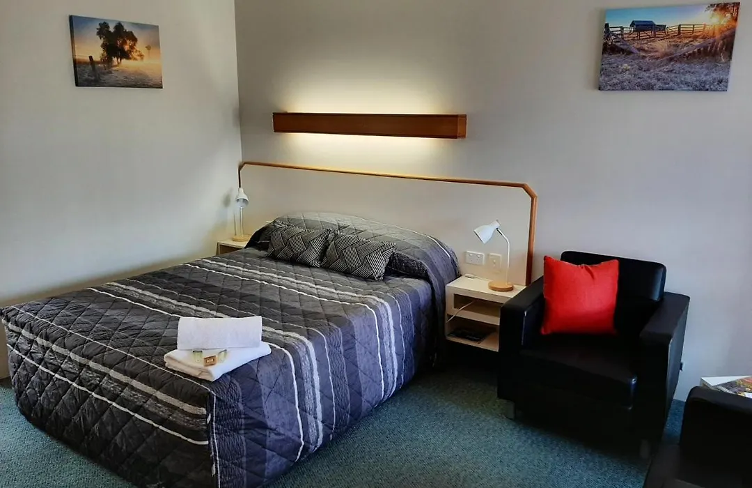 Country Rose Motel Warwick-1