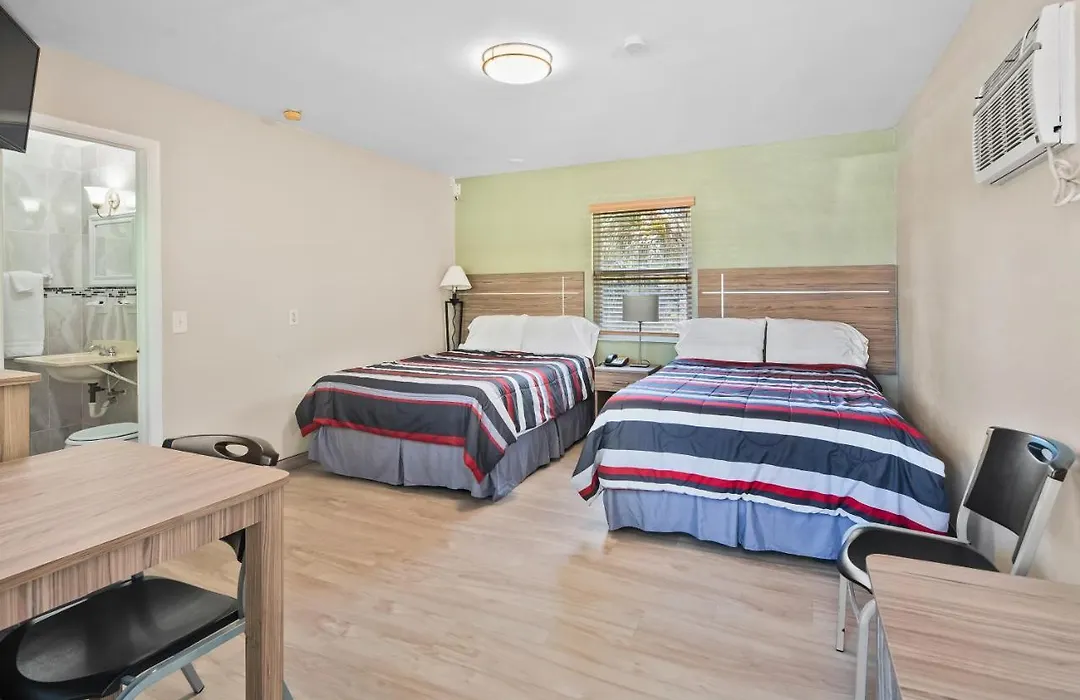 Tamiami Motel-1