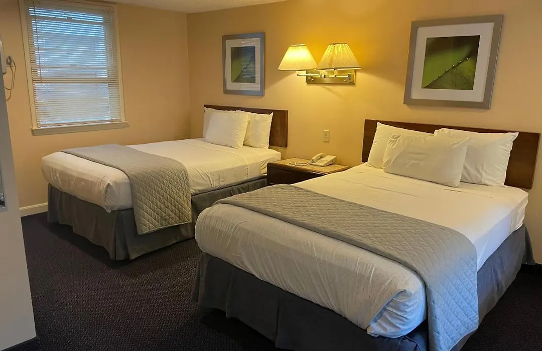 Brentwood Motor Inn-1