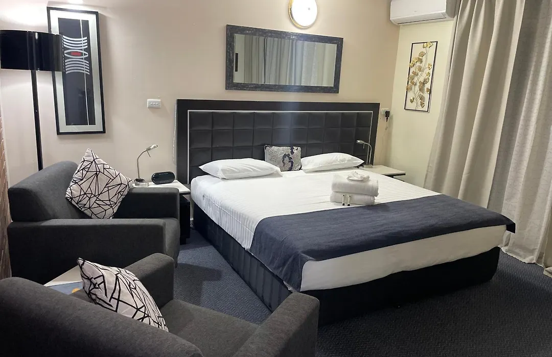 Lakeview Motor Inn-1