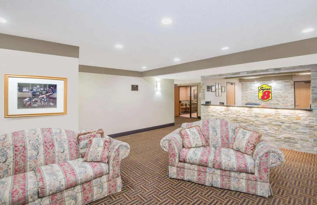 Super 8 By Wyndham Knoxville-1
