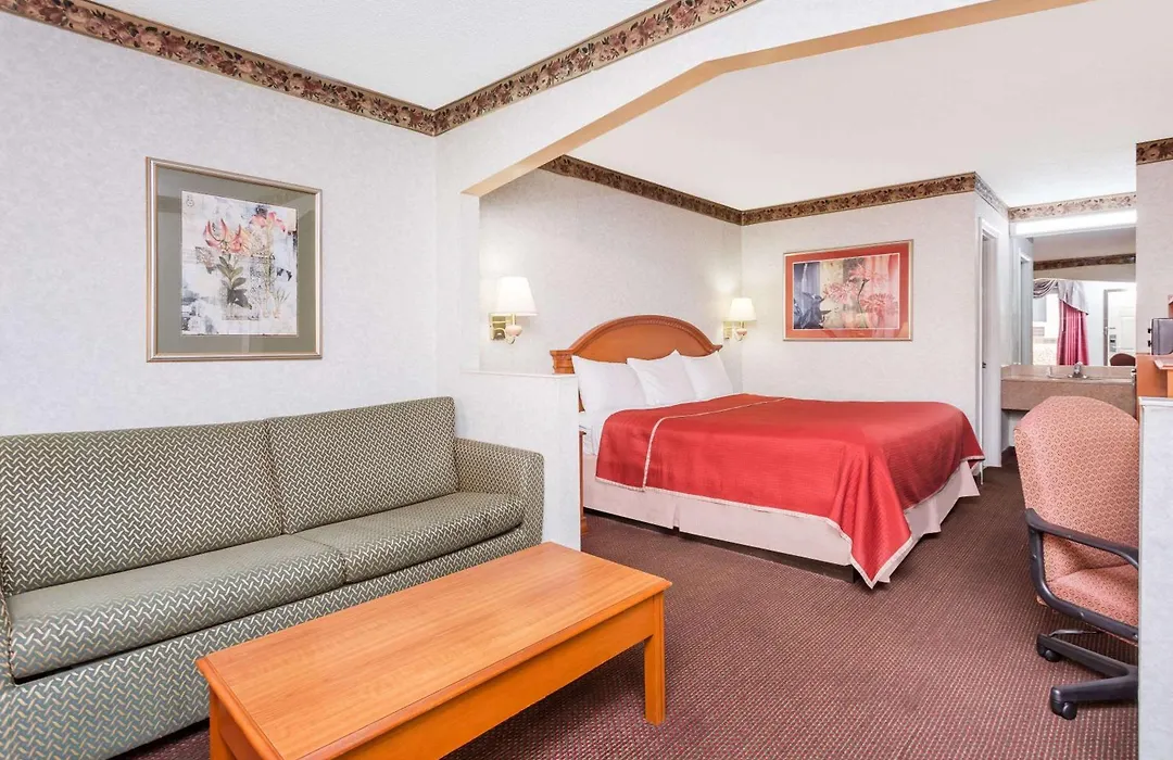 Regency Inn & Suites-Hamilton Place-1