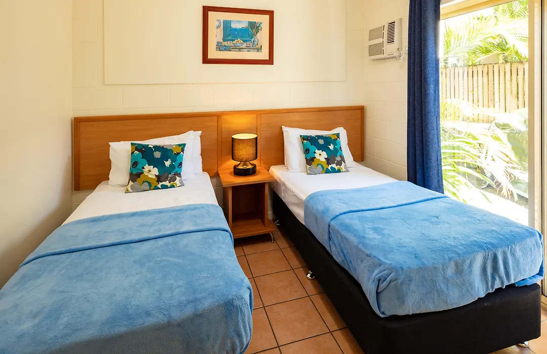 Cairns Queens Court-1